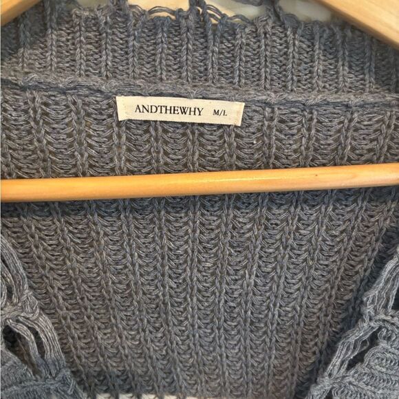 Multicolor V-Neck Women's Sweater - Picture 4 of 5